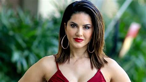 leone sexy video|Viral video: Sunny Leone burns the internet in sexy blue bikini, .